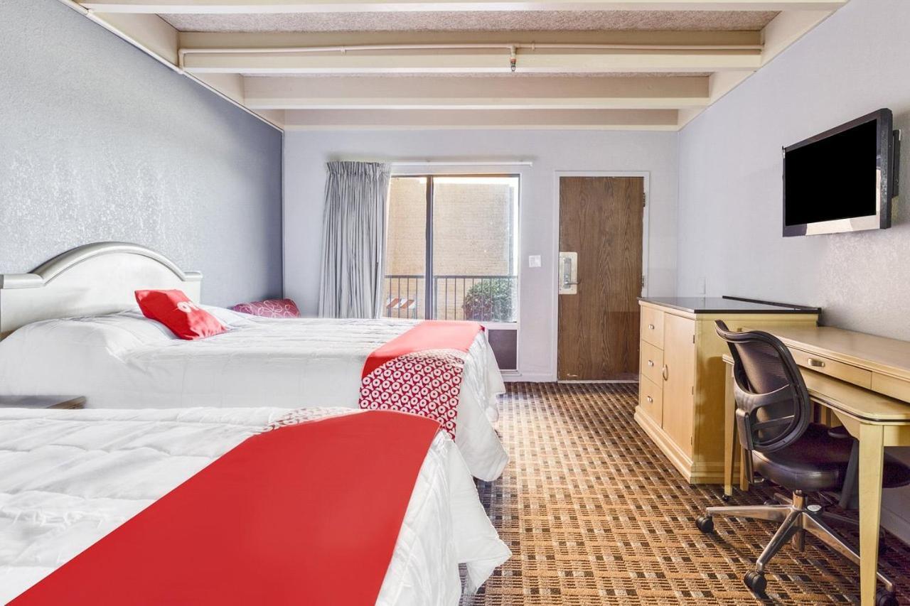 Oxford Inn, Lincoln Blvd Оклахома-Сіті Екстер'єр фото